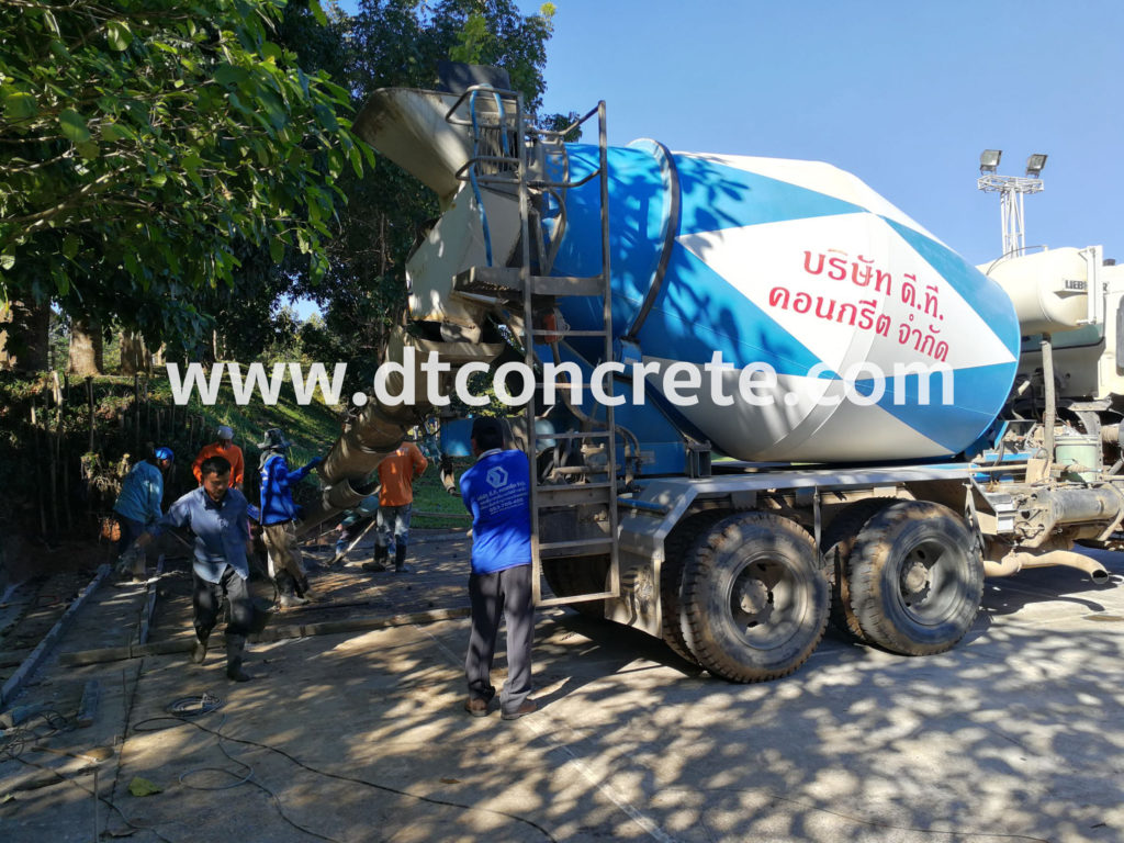 สนามบาส มฟล. 2