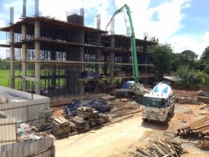 คอนกรีตปั๊ม